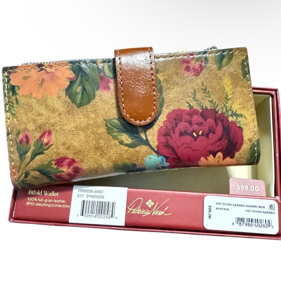 Patricia Nash Handbags - Patricia Nash Nazari Victorian Garden Bifold Wallet